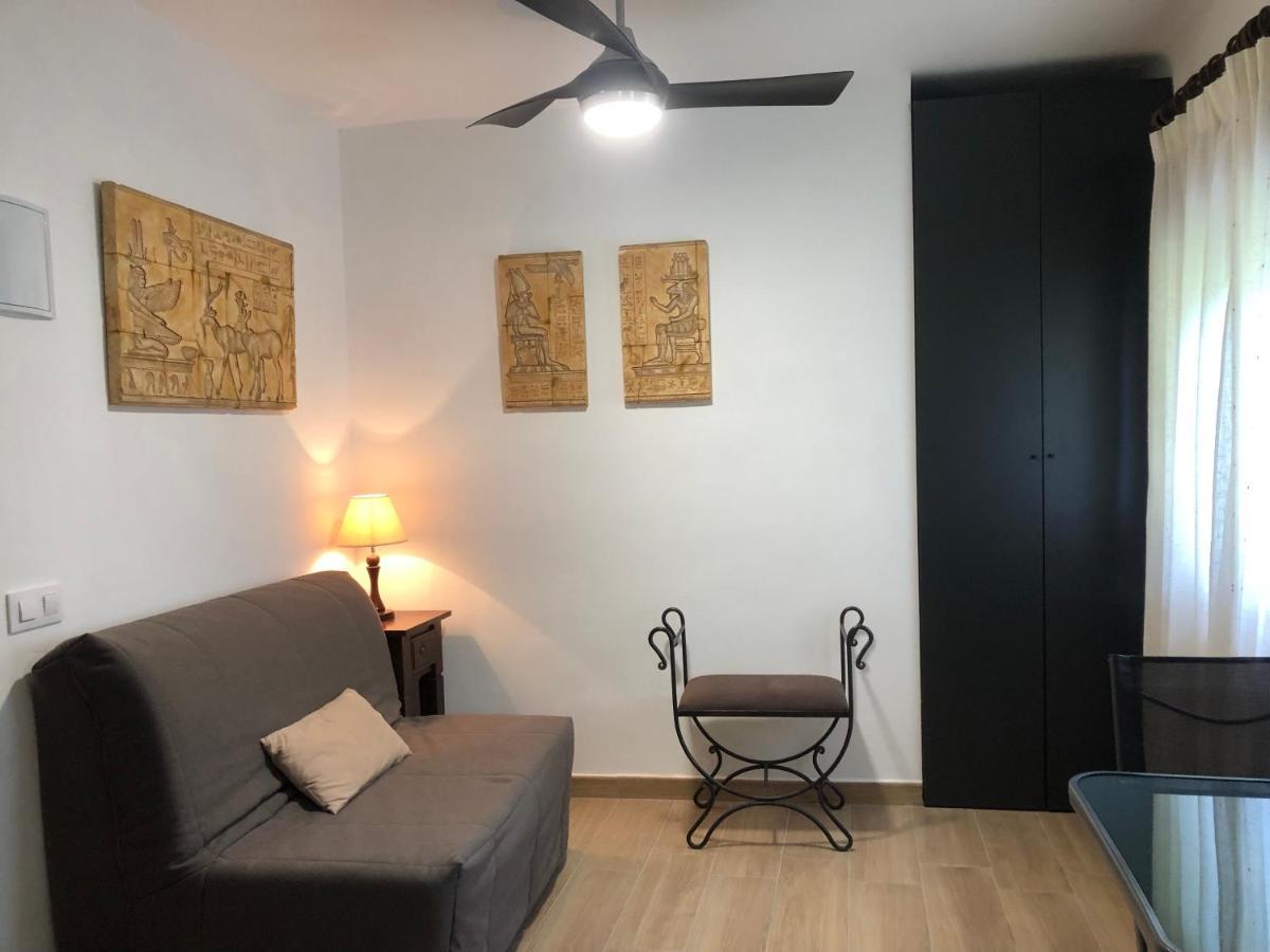 King Studio with Sofa Bed,1410296018:JPEG